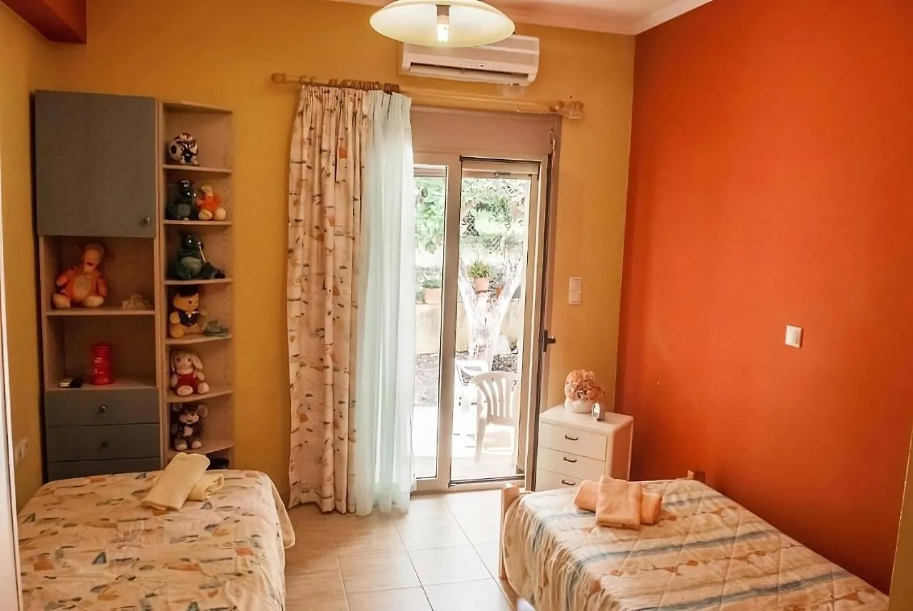 Flamiatos Garden Cottages Poulata Apartment
